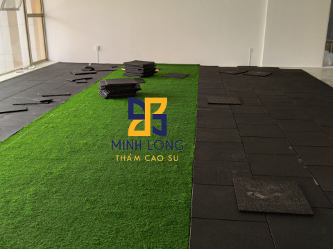 Thi công sàn cao su, sàn cỏ nhân tạo – Phú Mỹ Hưng