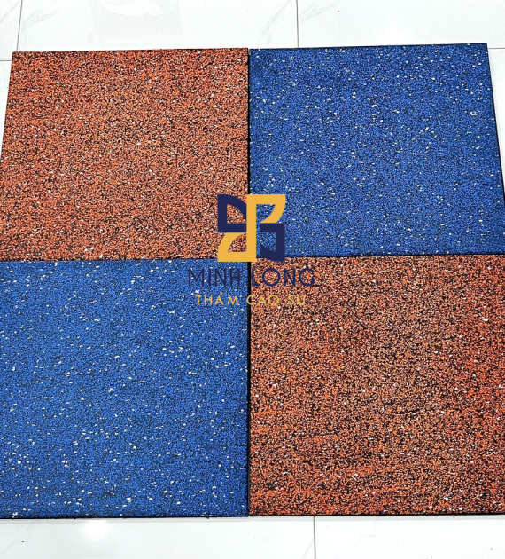 GẠCH CAO SU CAO CẤP 90% EPDM DÀY 15MM CHẤM XANH
