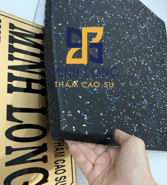 Gạch cao su mặt thảm EPDM chấm xanh trắng dày 25mm